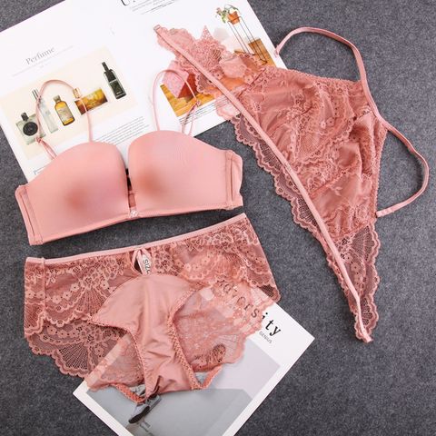 Two-in-One Wireless Bra Set With Halter Neck Lace Cover